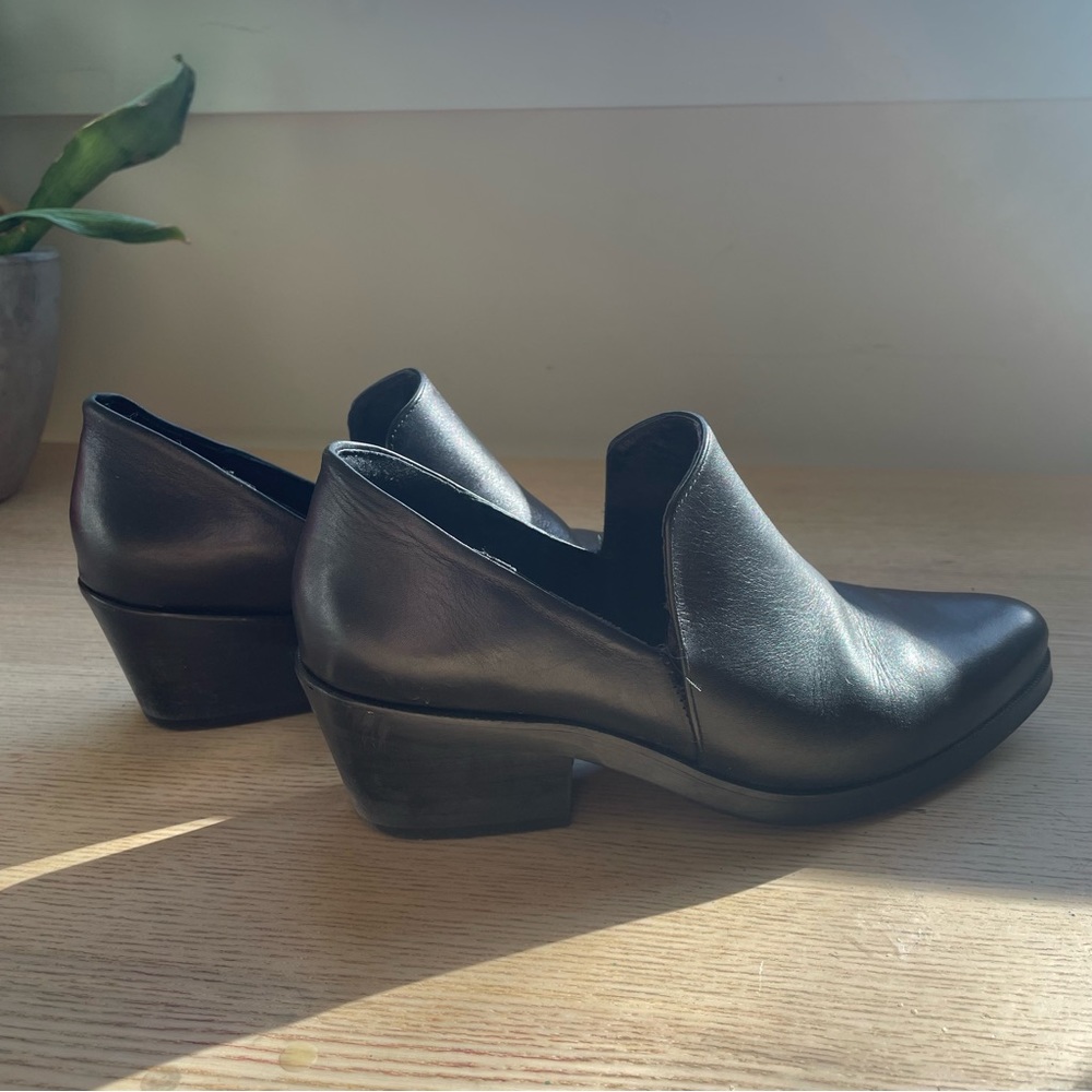 Intentionally Blank Black Loafers